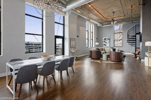 Tiny photo for 758 N Larrabee Street #411, Chicago, IL 60654 (MLS # 12550627)