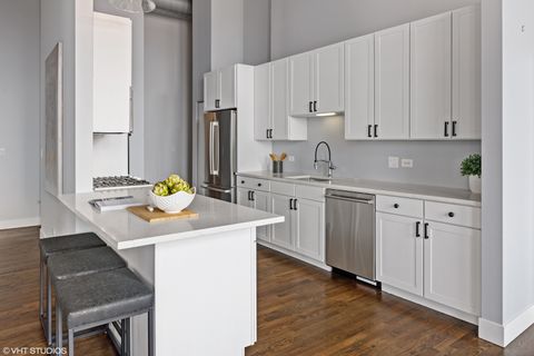 Tiny photo for 758 N Larrabee Street #411, Chicago, IL 60654 (MLS # 12550627)