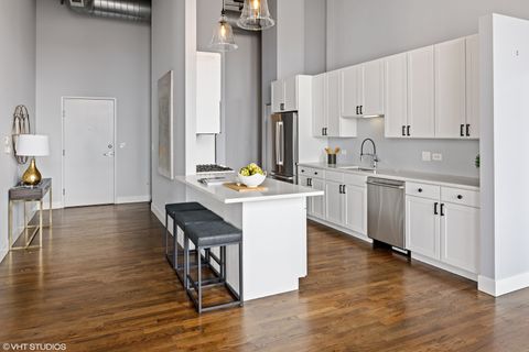 Tiny photo for 758 N Larrabee Street #411, Chicago, IL 60654 (MLS # 12550627)