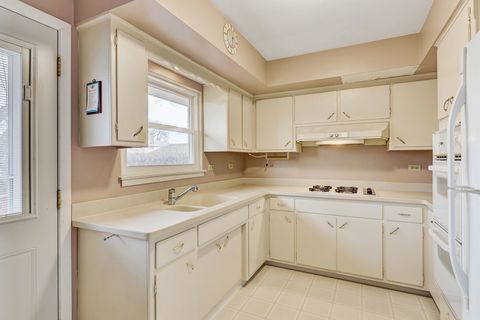 Tiny photo for 8621 W Madison Drive, Niles, IL 60714 (MLS # 12604637)