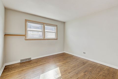 Tiny photo for 8621 W Madison Drive, Niles, IL 60714 (MLS # 12604637)