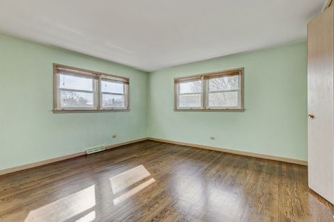 Tiny photo for 8621 W Madison Drive, Niles, IL 60714 (MLS # 12604637)