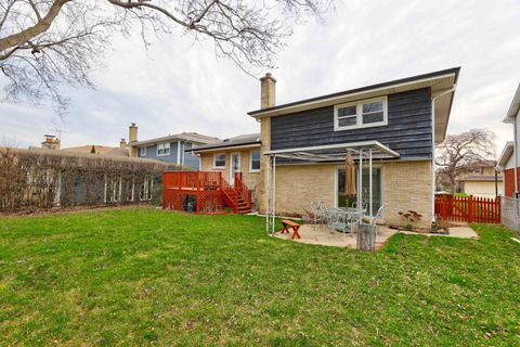 Tiny photo for 8621 W Madison Drive, Niles, IL 60714 (MLS # 12604637)