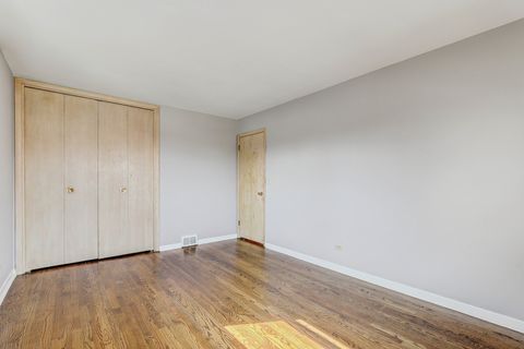 Tiny photo for 8621 W Madison Drive, Niles, IL 60714 (MLS # 12604637)