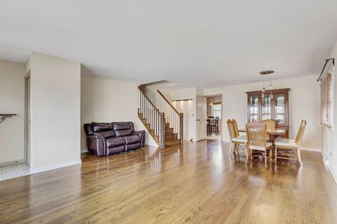 Tiny photo for 8621 W Madison Drive, Niles, IL 60714 (MLS # 12604637)