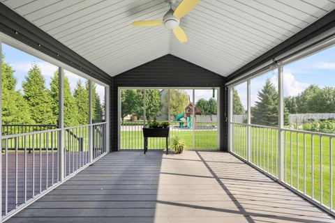 Tiny photo for 5089 Wyndham Court, Bettendorf, IA 52722 (MLS # 12681384)