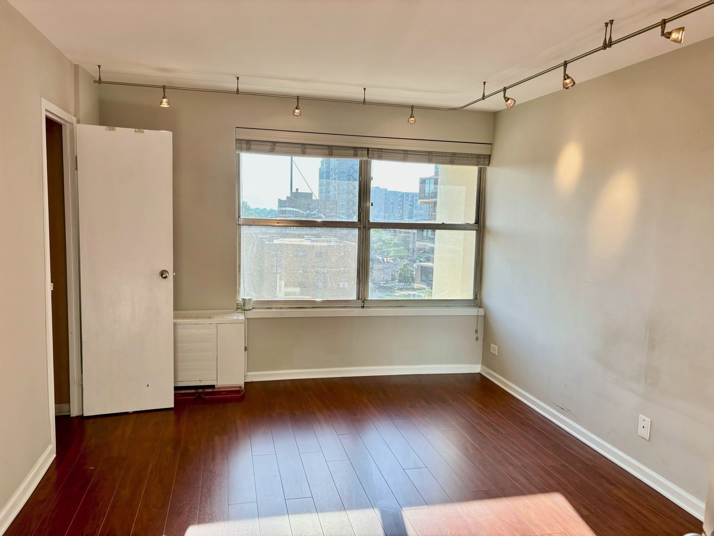 6157 N Sheridan Road 7M