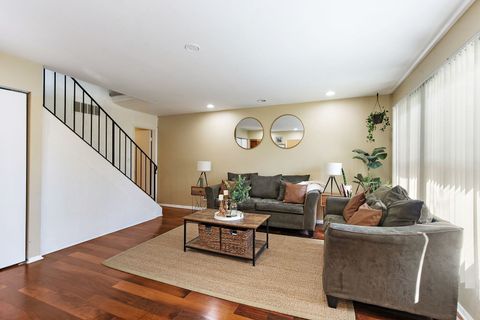 Tiny photo for 1797 Queensbury Circle, Hoffman Estates, IL 60169 (MLS # 12637955)