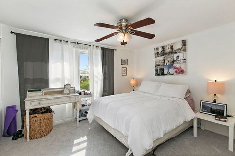 Tiny photo for 1797 Queensbury Circle, Hoffman Estates, IL 60169 (MLS # 12637955)