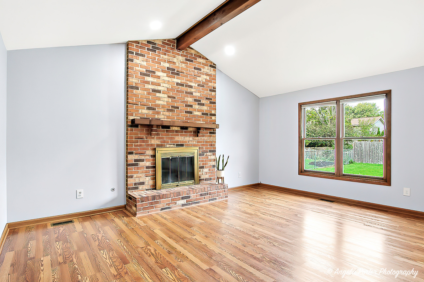 3402 W Bretons Drive