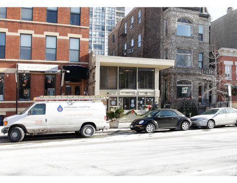 1541 N Wells Street Chicago IL 60610