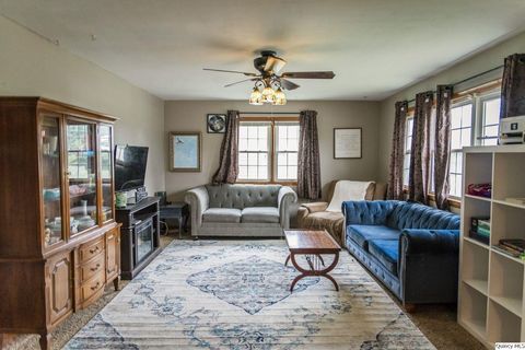 Tiny photo for 709 Hamilton Ave, Quincy, IL 62305 (MLS # 12621255)