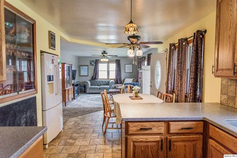 Tiny photo for 709 Hamilton Ave, Quincy, IL 62305 (MLS # 12621255)