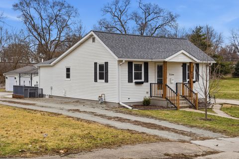 Tiny photo for 418 E Wall Street, Morrison, IL 61270 (MLS # 12592636)