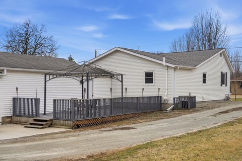 Tiny photo for 418 E Wall Street, Morrison, IL 61270 (MLS # 12592636)
