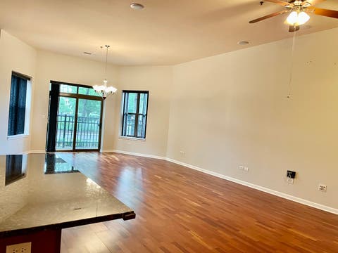 Tiny photo for 1250 S Indiana Avenue #107, Chicago, IL 60605 (MLS # 12677488)