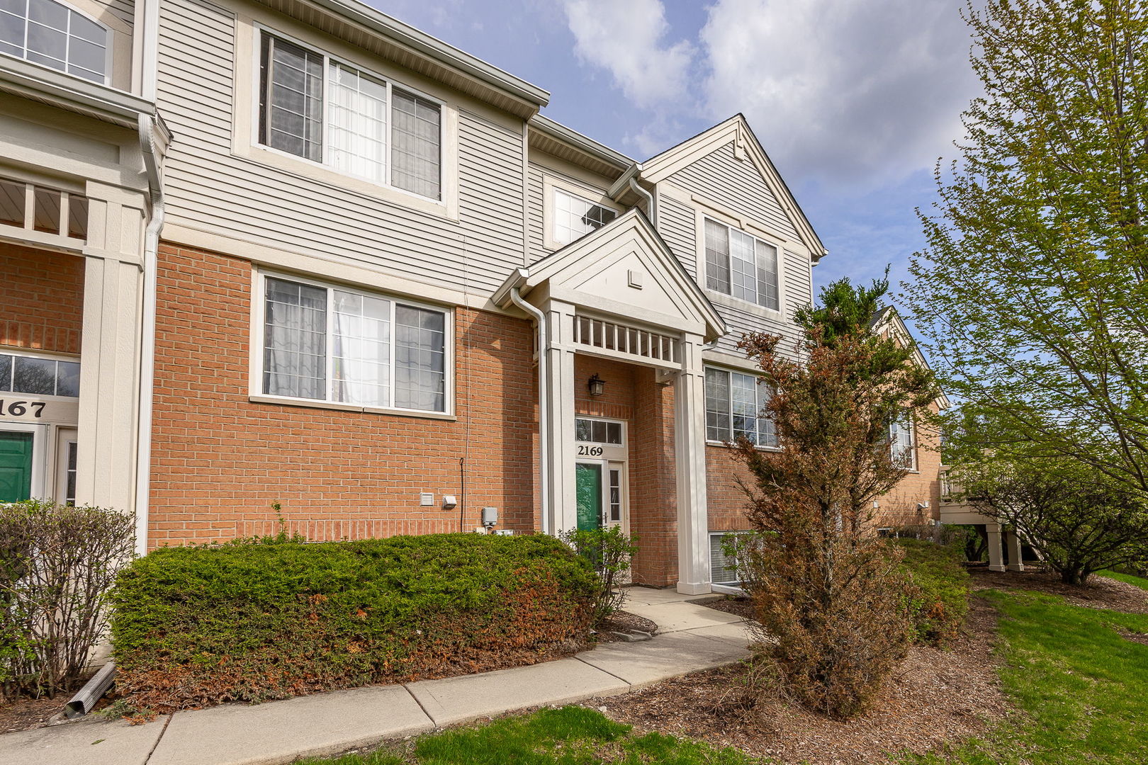 2169 W Concord Lane
