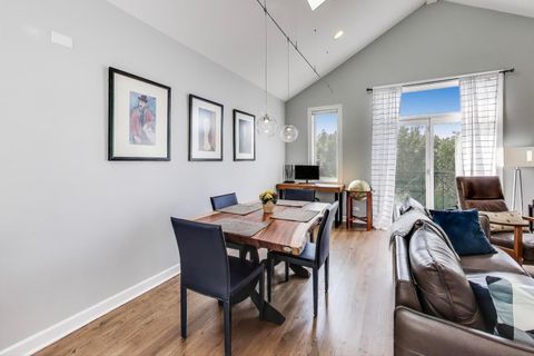 Tiny photo for 1142 W Cornelia Avenue #3, Chicago, IL 60657 (MLS # 12470731)