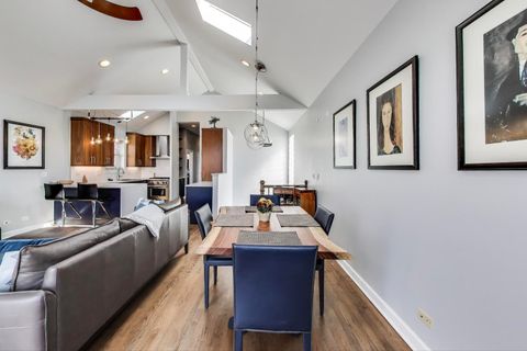 Tiny photo for 1142 W Cornelia Avenue #3, Chicago, IL 60657 (MLS # 12470731)