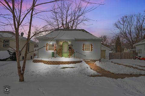 Tiny photo for 323 S Grand Avenue, Bradley, IL 60915 (MLS # 12528604)