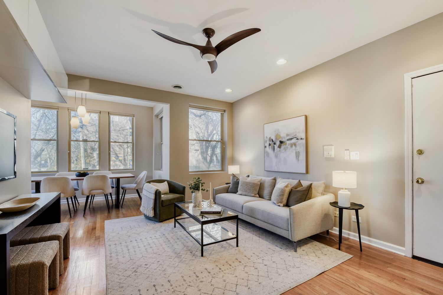 3725 W Byron Street 1