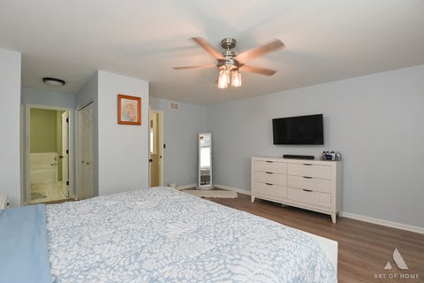 Tiny photo for 902 Ashley Court, Westmont, IL 60559 (MLS # 12677929)