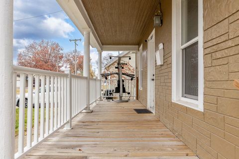 Tiny photo for 809 poplar Street, Ottawa, IL 61350 (MLS # 12523637)