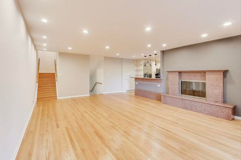 Tiny photo for 300 Boardwalk Place, Park Ridge, IL 60068 (MLS # 12493289)