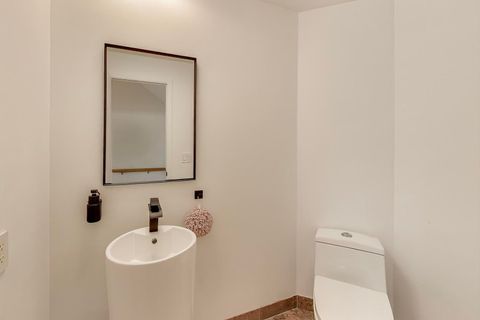 Tiny photo for 300 Boardwalk Place, Park Ridge, IL 60068 (MLS # 12493289)