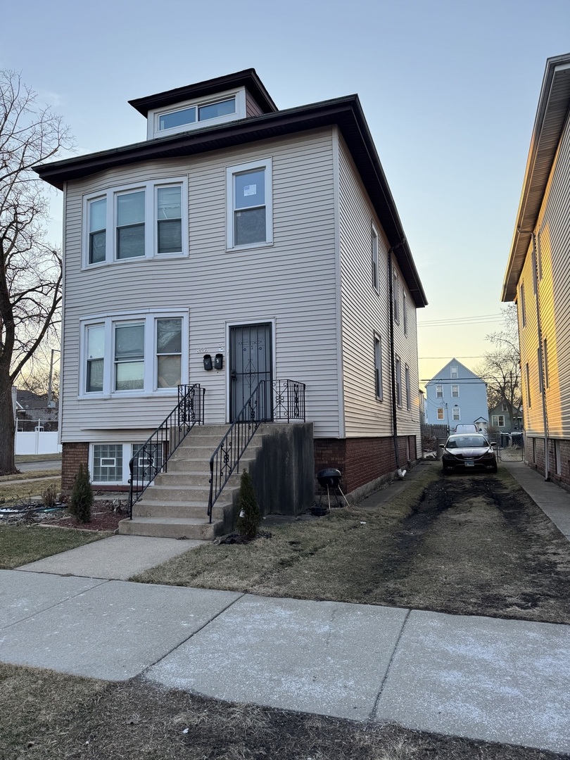 8556 S Muskegon Avenue