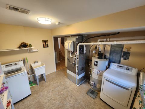 Tiny photo for 700 N Lakeside Drive, Vernon Hills, IL 60061 (MLS # 12562645)