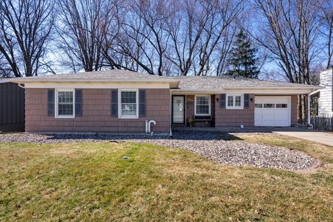 Photo of 1224 14th Street, Bettendorf, IA 52722 (MLS # 12592195)