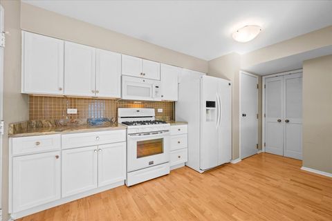 Tiny photo for 1414 Pebblecreek Drive, Glenview, IL 60025 (MLS # 12482620)
