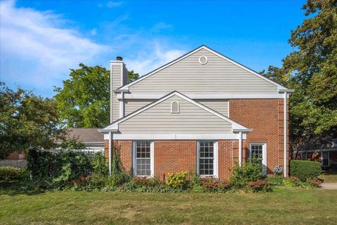 Tiny photo for 1414 Pebblecreek Drive, Glenview, IL 60025 (MLS # 12482620)