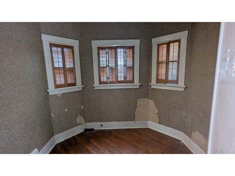 Tiny photo for 415 Parham Street, Muscatine, IA 52761 (MLS # 12663963)