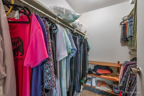 Tiny photo for 1605 E Central Road #301A, Arlington Heights, IL 60005 (MLS # 12658025)