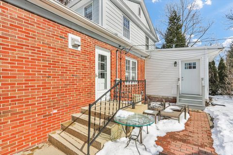 Tiny photo for 209 W Vermont Avenue, Urbana, IL 61801 (MLS # 12551796)