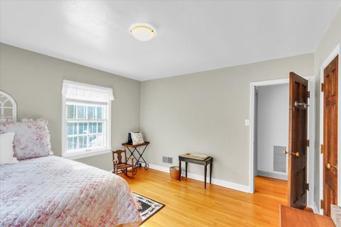 Tiny photo for 209 W Vermont Avenue, Urbana, IL 61801 (MLS # 12551796)