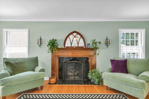 Tiny photo for 209 W Vermont Avenue, Urbana, IL 61801 (MLS # 12551796)