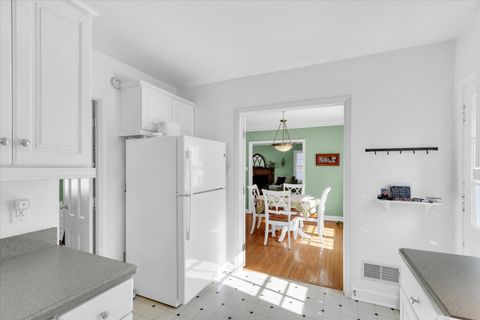 Tiny photo for 209 W Vermont Avenue, Urbana, IL 61801 (MLS # 12551796)