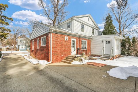 Tiny photo for 209 W Vermont Avenue, Urbana, IL 61801 (MLS # 12551796)