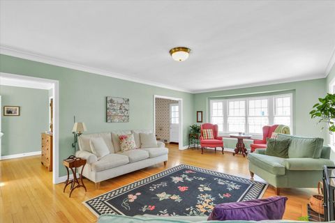 Tiny photo for 209 W Vermont Avenue, Urbana, IL 61801 (MLS # 12551796)