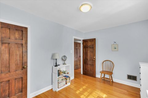 Tiny photo for 209 W Vermont Avenue, Urbana, IL 61801 (MLS # 12551796)