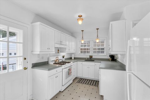 Tiny photo for 209 W Vermont Avenue, Urbana, IL 61801 (MLS # 12551796)