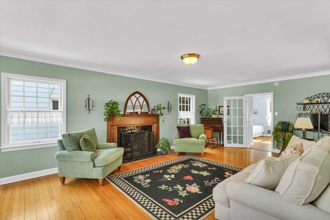 Tiny photo for 209 W Vermont Avenue, Urbana, IL 61801 (MLS # 12551796)