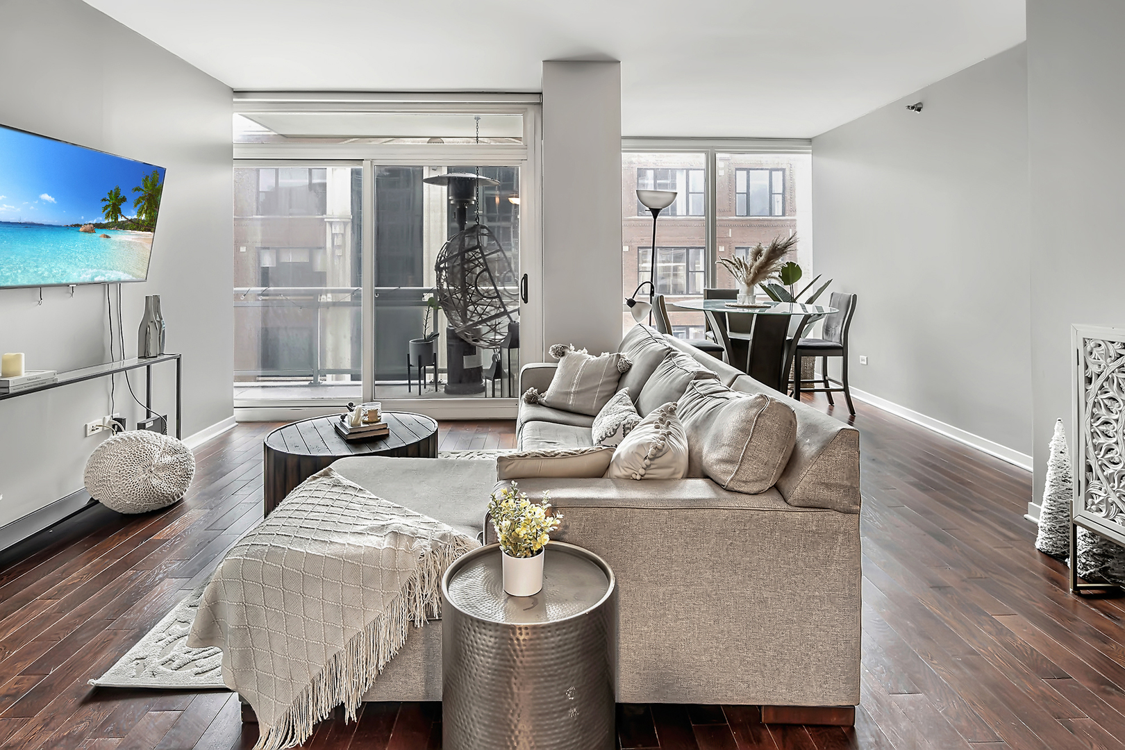 757 N Orleans Street 610