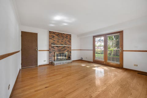 Tiny photo for 1477 William Clifford Lane, Elk Grove Village, IL 60007 (MLS # 12719451)