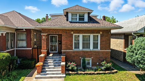 Photo of 5242 N Kimball Avenue, Chicago, IL 60625 (MLS # 12493327)