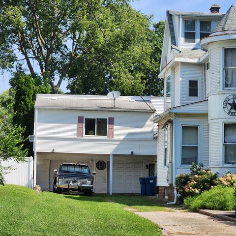Tiny photo for 330 E Locust Street, Watseka, IL 60970 (MLS # 12430485)