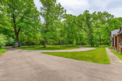 Tiny photo for 4 Auburn Lane, Barrington Hills, IL 60010 (MLS # 12711547)